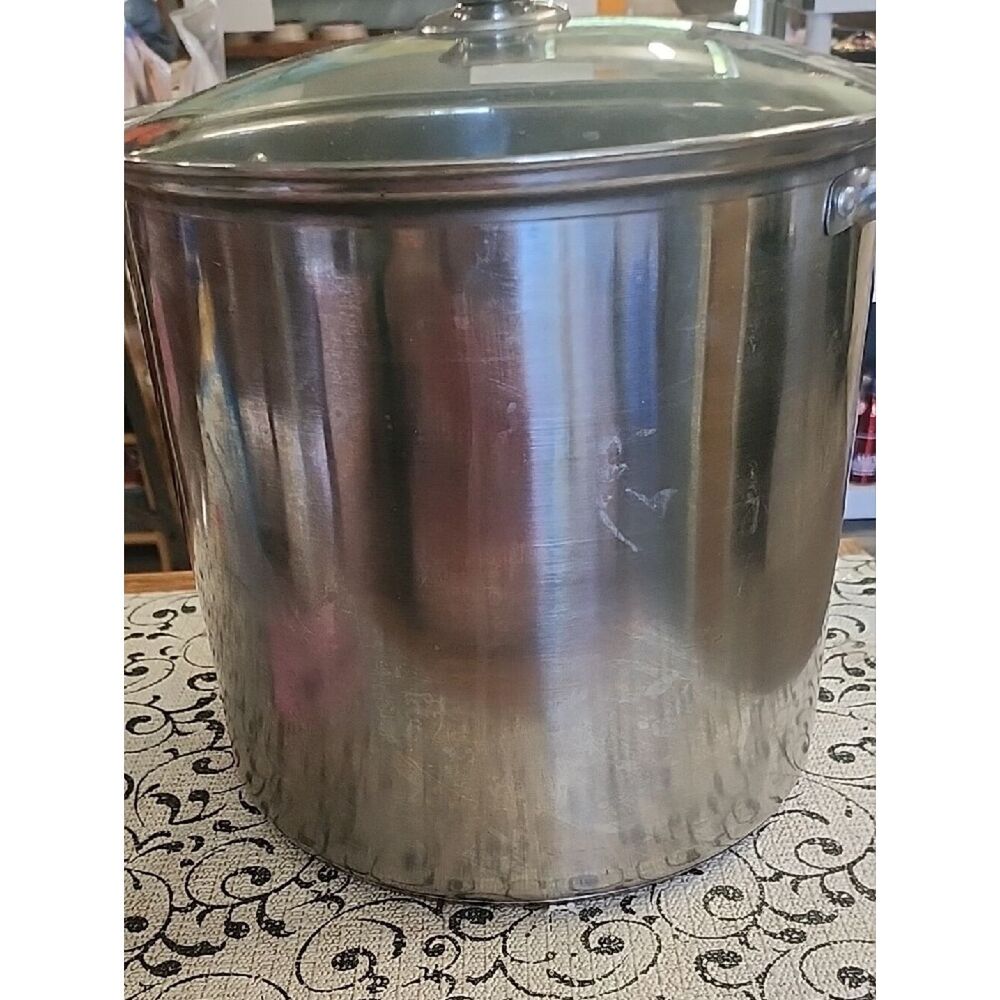 Mainstays Stainless Steel Stock Pot with Glass Lid - Silver - Picture 3 of 9